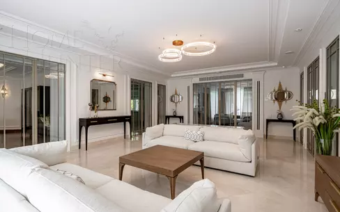 2-этажный коттедж 1 350 м² с отделкой