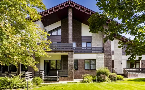 2-этажный коттедж 720 м² с отделкой