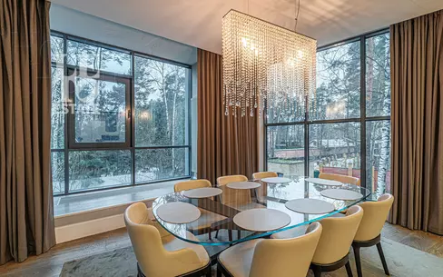 3-КОМН. КВАРТИРА С ОТДЕЛКОЙ 220 М² НА 2 ЭТАЖЕ