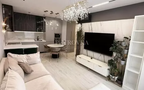 2-КОМН. КВАРТИРА С ОТДЕЛКОЙ 55.6 М² НА 17 ЭТАЖЕ