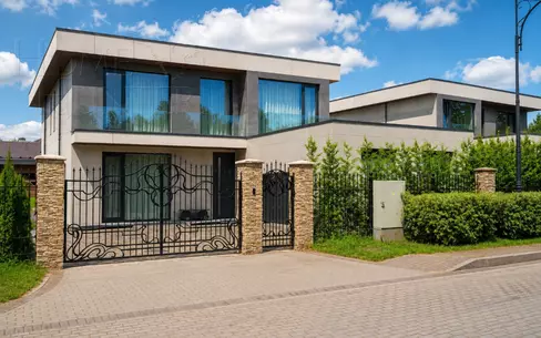 2-этажный коттедж 349.7 м² с отделкой