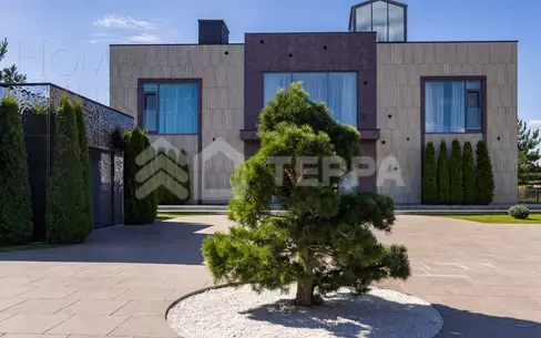 2-этажный коттедж 1 500 м² с отделкой