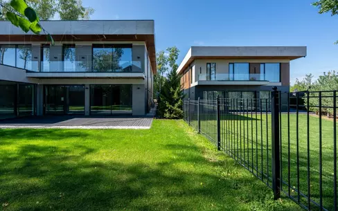 2-этажный коттедж 650 м² без отделки