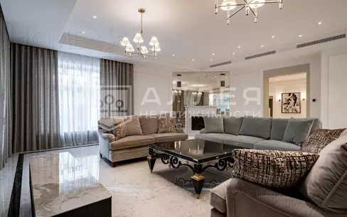 2-этажный коттедж 1 250 м² с отделкой