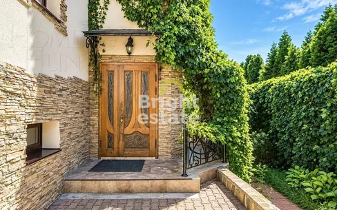 2-этажный коттедж 700 м² с отделкой