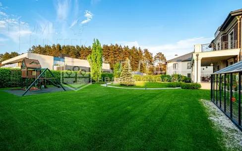 2-этажный коттедж 606.5 м² с отделкой