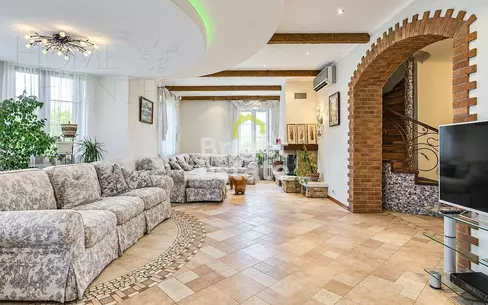 2-этажный коттедж 700 м² с отделкой