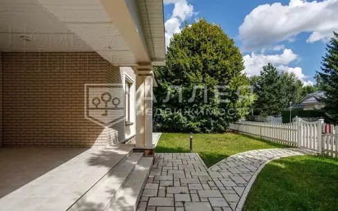 2-этажный коттедж 370 м² с отделкой