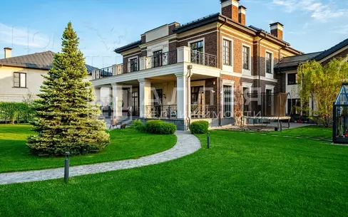 2-этажный коттедж 606.5 м² с отделкой