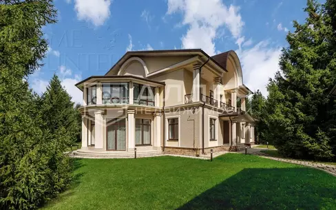 2-этажный коттедж 370 м² с отделкой