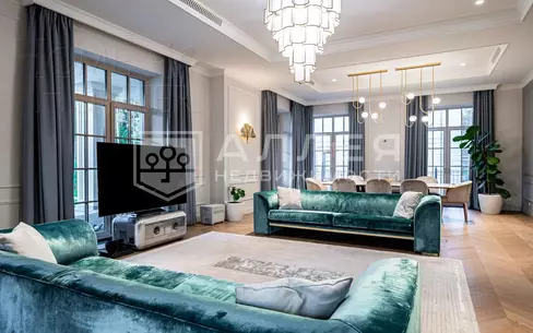 2-этажный коттедж 606.5 м² с отделкой