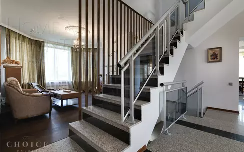 2-этажный коттедж 750 м² с отделкой