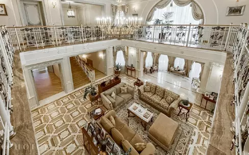 2-этажный коттедж 2 000 м² с отделкой