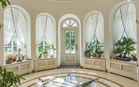2-этажный коттедж 2 000 м² с отделкой