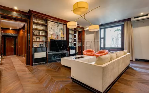 3-КОМН. КВАРТИРА С ОТДЕЛКОЙ 137.4 М² НА 3 ЭТАЖЕ