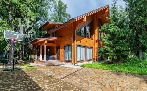 1-этажный коттедж 360 м² с отделкой