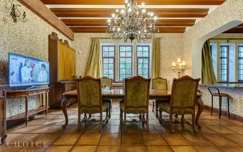 2-этажный коттедж 1 100 м² с отделкой