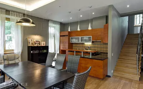 2-этажный коттедж 450 м² с отделкой