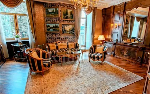 3-КОМН. КВАРТИРА С ОТДЕЛКОЙ 136.5 М² НА 3 ЭТАЖЕ