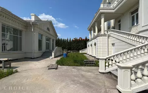 3-этажный коттедж 1 532 м² без отделки
