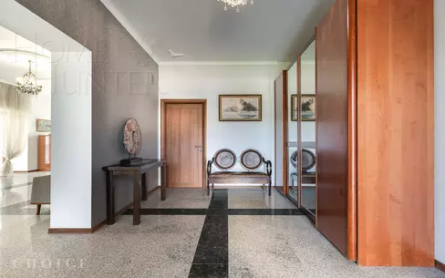 2-этажный коттедж 750 м² с отделкой