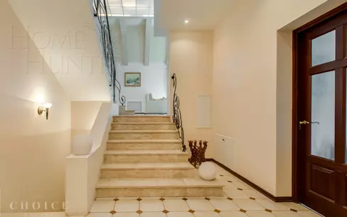 2-этажный коттедж 650 м² с отделкой