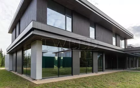 2-этажный коттедж 920 м² без отделки