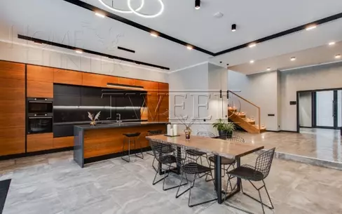 2-этажный коттедж 540 м² с отделкой