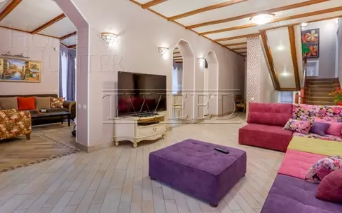 2-этажный коттедж 400 м² с отделкой