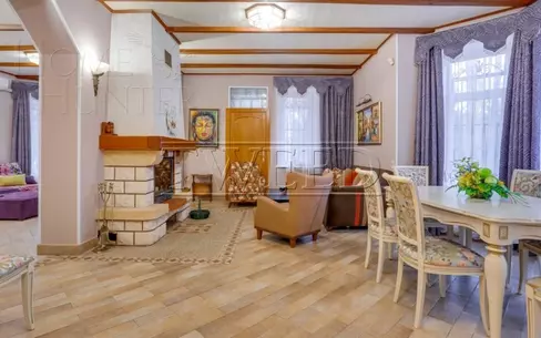 2-этажный коттедж 400 м² с отделкой
