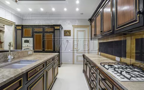 2-этажный коттедж 650 м² с отделкой