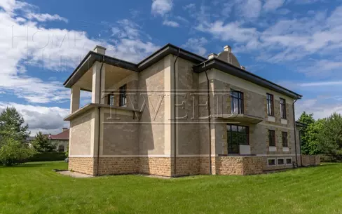 3-этажный коттедж 773 м² без отделки