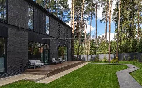 2-этажный коттедж 750 м² с отделкой