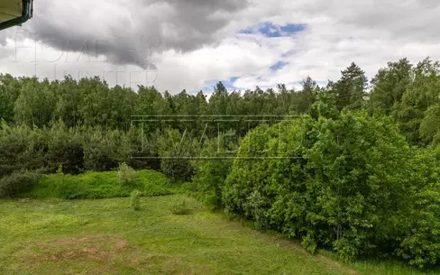 3-этажный коттедж 1 400 м² без отделки
