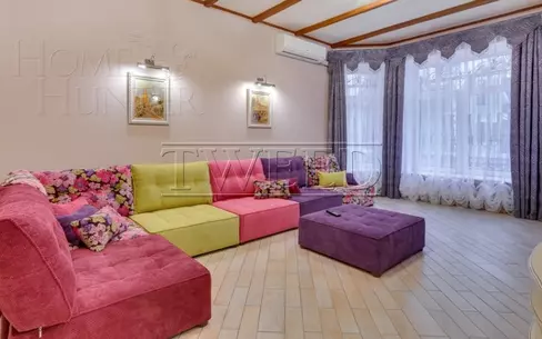 2-этажный коттедж 400 м² с отделкой