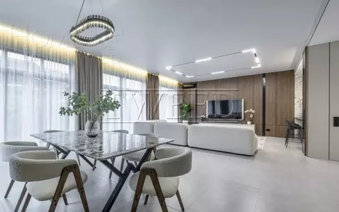 2-этажный коттедж 303 м² с отделкой