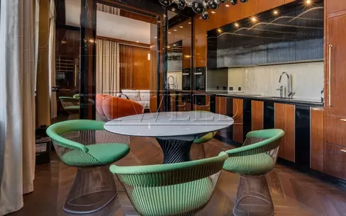 3-КОМН. КВАРТИРА С ОТДЕЛКОЙ 137.4 М² НА 3 ЭТАЖЕ