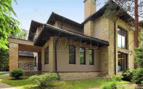 3-этажный коттедж 800 м² с отделкой