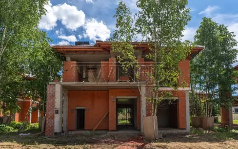 2-этажный коттедж 347.7 м² без отделки