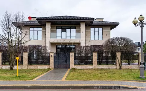 2-этажный коттедж 640 м² с отделкой