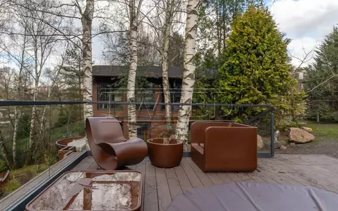 3-этажный коттедж 400 м² без отделки