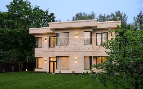 2-этажный коттедж 350 м² с отделкой