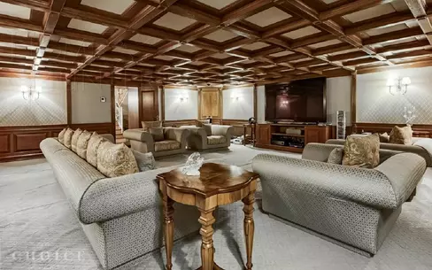 2-этажный коттедж 2 000 м² с отделкой