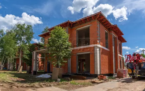 2-этажный коттедж 347.7 м² без отделки