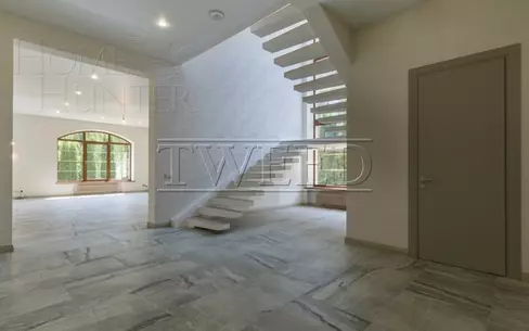 3-этажный коттедж 1 530 м² с отделкой