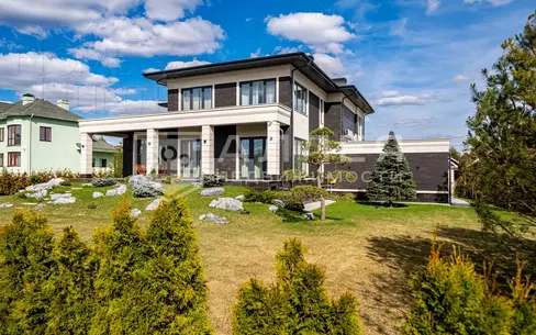 2-этажный коттедж 627.9 м² с отделкой
