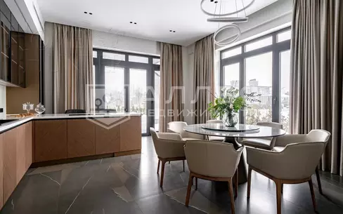 2-этажный коттедж 627.9 м² с отделкой
