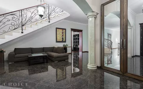 3-этажный коттедж 1 200 м² с отделкой