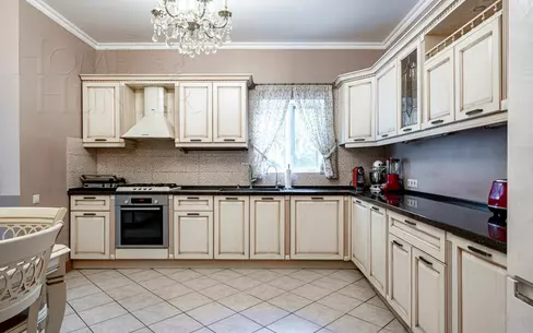 КОТТЕДЖ 320 м² с отделкой