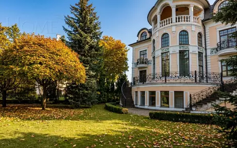 3-этажный коттедж 776 м² с отделкой